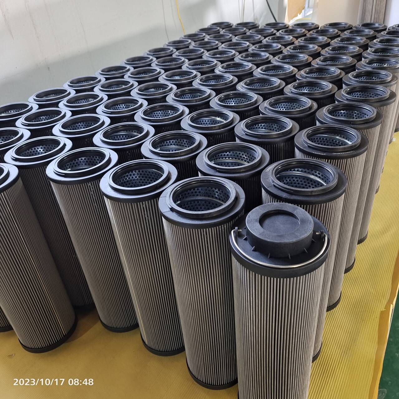 不锈钢烧结网滤芯在液压系统中使用需注意什么
